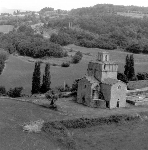 Vue aérienne de l'église Saint-Pierre et Saint-Paul.
