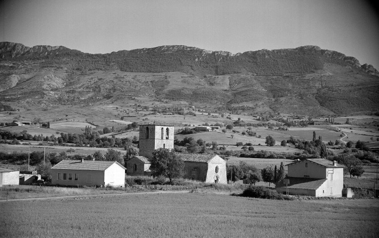 Sainte-Jalle.- L'église Notre-Dame de Beauvert.