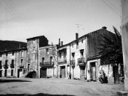 Mirabel-aux-Baronnies.- Visite du village pour une enquête architecturale.