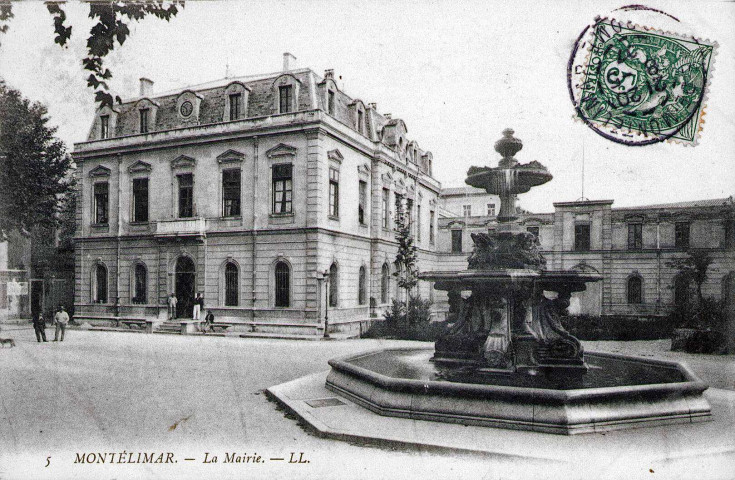 La mairie.