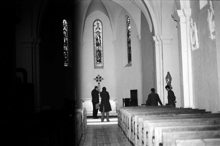 Condorcet.- La nef et le chœur de l'église Saint-Pierre.