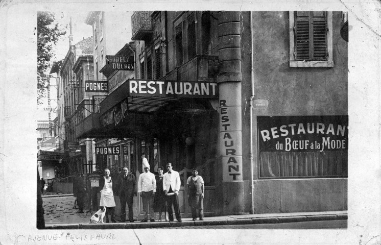 Le restaurant du Bœuf à la Mode, à l'angle de l'actuelle rue Pierre Sémard et de la rue Poncet.