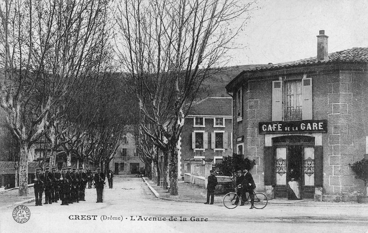 Crest.- Avenue de la gare.