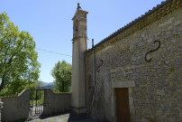 Lesches-en-Diois.- Le temple.