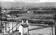 Vue panoramique du village et le pont sur l'Isère.