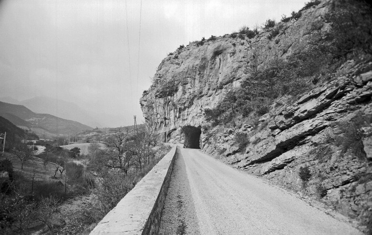 La route de Saint-Julien-en-Quint