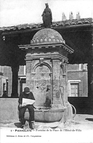 La fontaine de l'actuelle place Xavier Taillade.