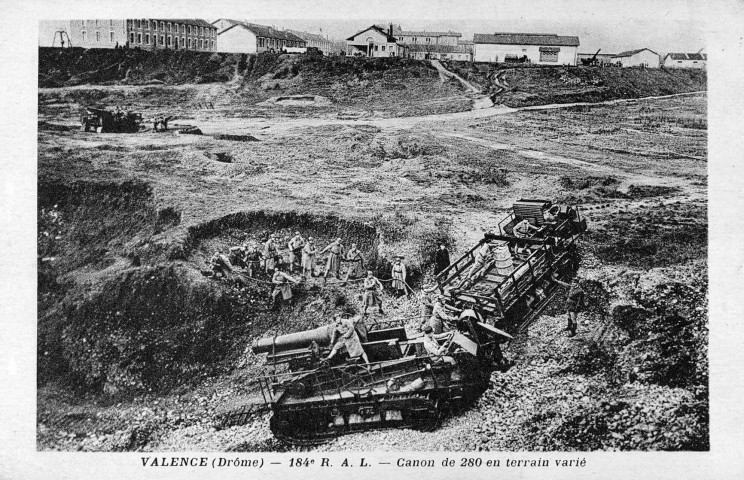 Valence.- Manœuvres du 184e régiment d'artillerie lourde, basé à la caserne Baquet de 1919 à 1939.