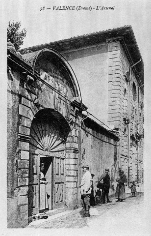 Valence.- L'entrée de l'Arsenal, l'ancien couvent Notre Dame de Soyons.