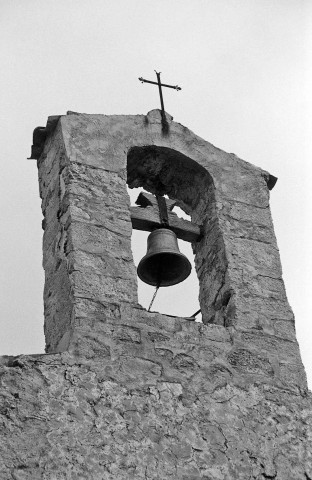 La Roche-sur-le-Buis. - Le clocheton de la chapelle Notre-Dame au hameau des Sias.