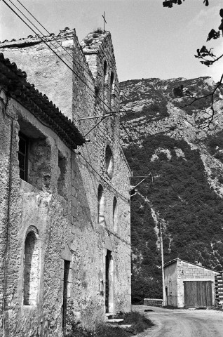 Chalancon.- L'église Saint-Pierre.