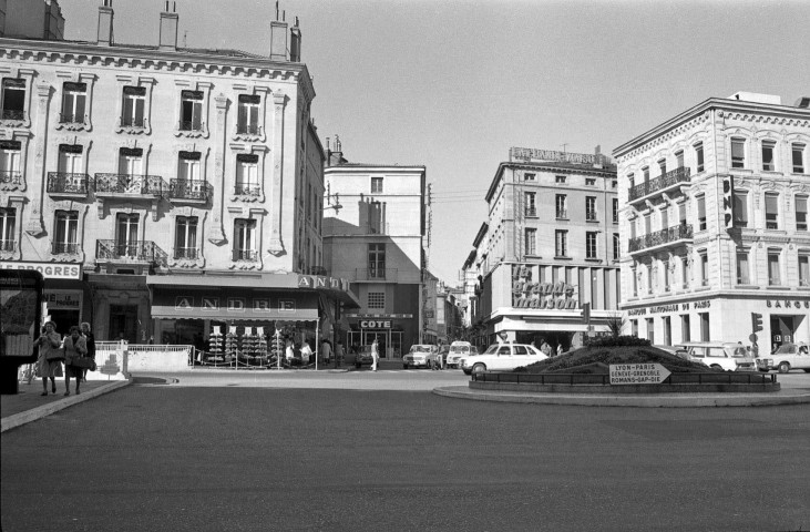 Valence.- Place de la République.