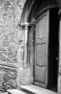 Chamaret. - Le porche de l'église Saint-Barthélémy.