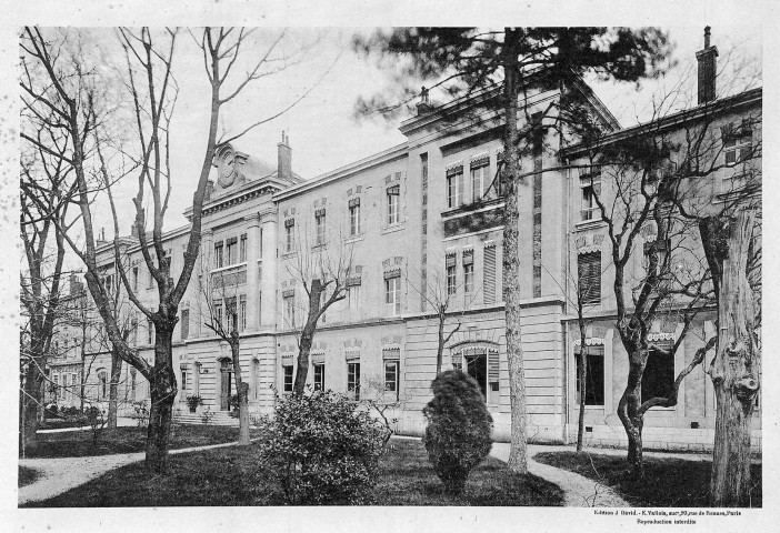 Valence.- Le jardin de l'École Normale d'institutrices.