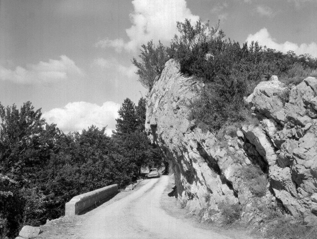 Pennes-le-Sec. - La route du col de Pennes