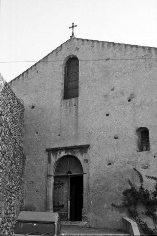 Tulette. - L'église Saint-Pierre.