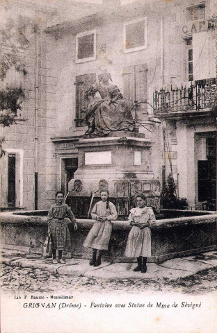 Grignan. - La fontaine.