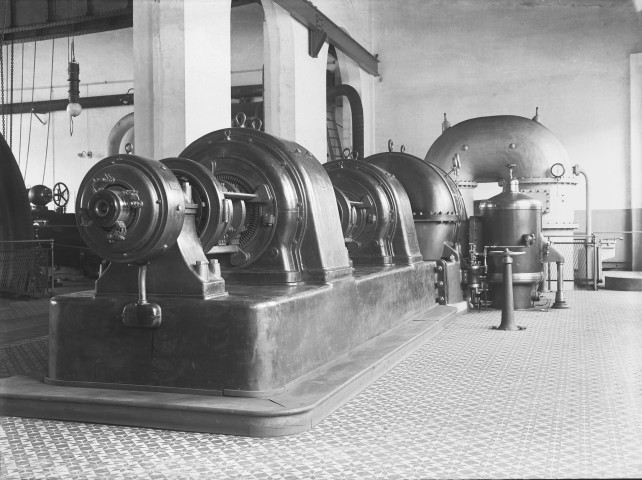 Montbard (Côte-d'Or). - Ensemble de turbines dynamiques, de type "Rateau".