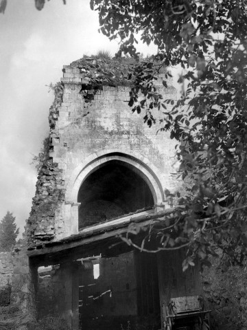 Allan. - Vestiges du clocher de la chapelle Barbara.