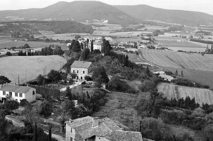 La Laupie. - Vue générale de la chapelle de Saint-Michel.