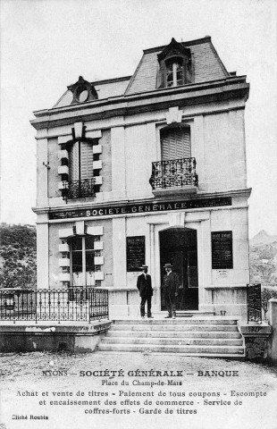 La banque Société Générale, place du Champ-de-Mars.