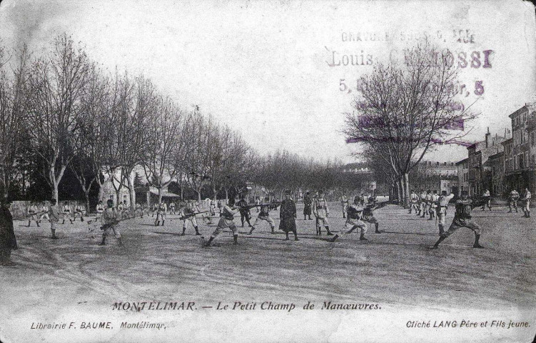 Militaires en manœuvres.