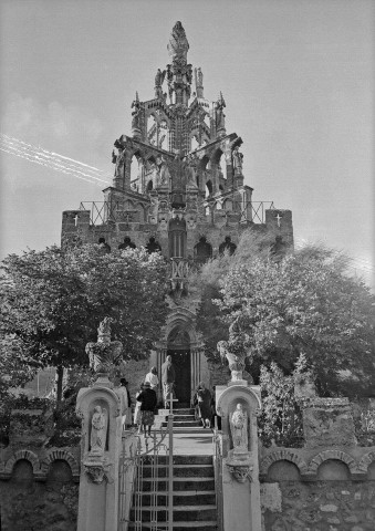 Nyons. - La chapelle Notre Dame de Bon Secours ou tour Randonne.