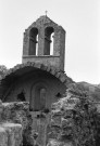 Aleyrac. - Le clocheton et le mur nord du prieuré Notre-Dame-la-Brune, ruiné en 1385.