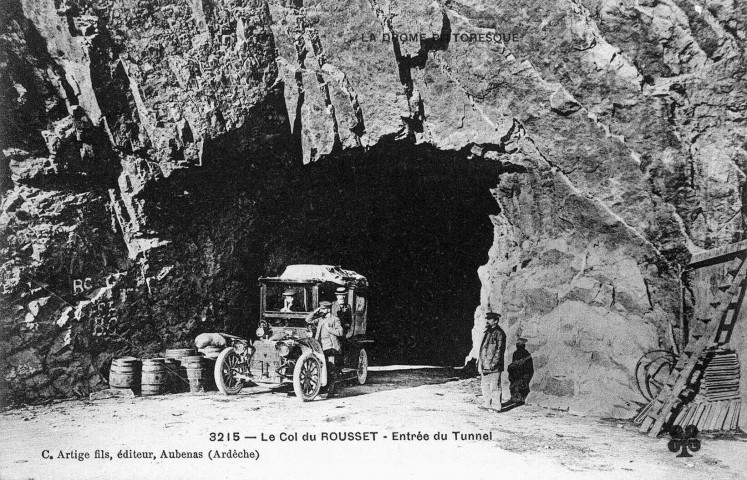 Chamaloc.- L'entrée du tunnel au col du Rousset.