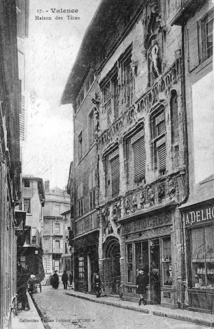 La Maison des Têtes, Grande-Rue.