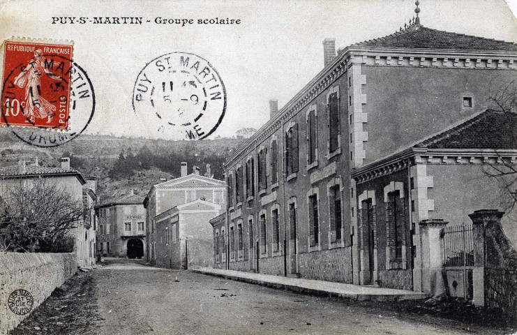 Puy-Saint-Martin.- Le groupe scolaire construit en 1897.