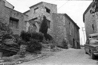 Mirabel-aux-Baronnies.- Visite du village pour une enquête architecturale.