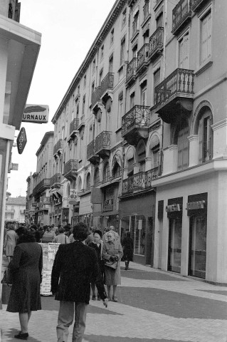 Valence. - Rue Émile Augier.