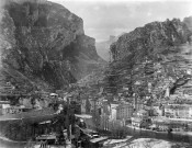 Pont-en-Royans (Isère).- Vue du village et de la rivière la Bourne.