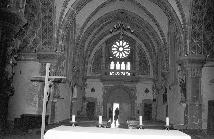 Mureils. - La nef de l'église Saint-Jean.