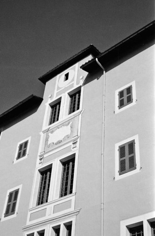 Romans-sur-Isère.- La face sud du bâtiment nord du musée de la Chaussure, l'ancien couvent des Ursulines, après restauration.