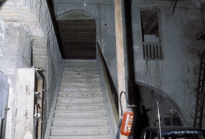 Bourg-lès-Valence.- Le garage Perdeau.