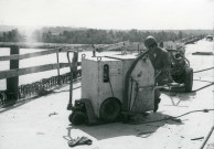 Pompe de mise en tension.