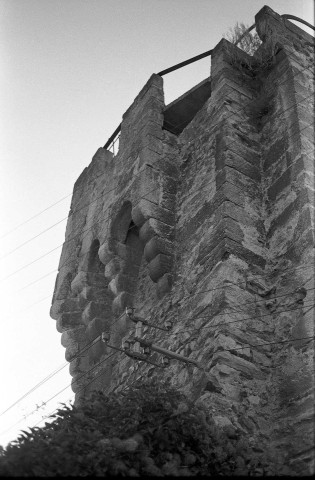 Montbrun-les-Bains. - Façade nord du beffroi.