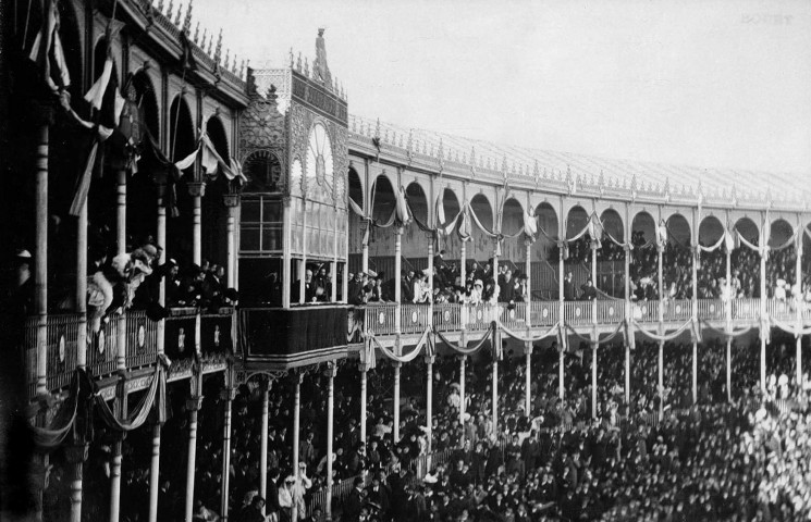 Spectacle organisé à l'occasion du voyage officiel d'Émile Loubet en Espagne du 22 au 26 octobre 1905.