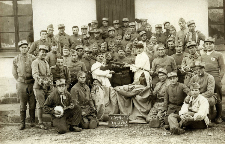 Un groupe de soldats.
