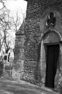 Bathernay. - Le porche de l'église Saint-Étienne.