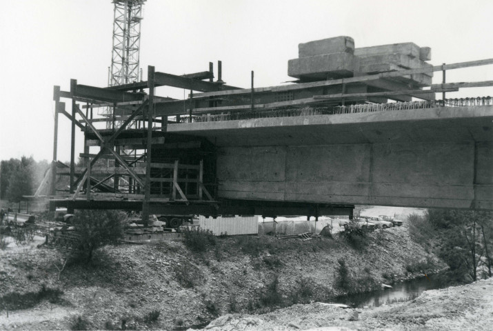 Équipage de rive. Fléau 5 (5 paires de voussoirs) h = 2,30 m.