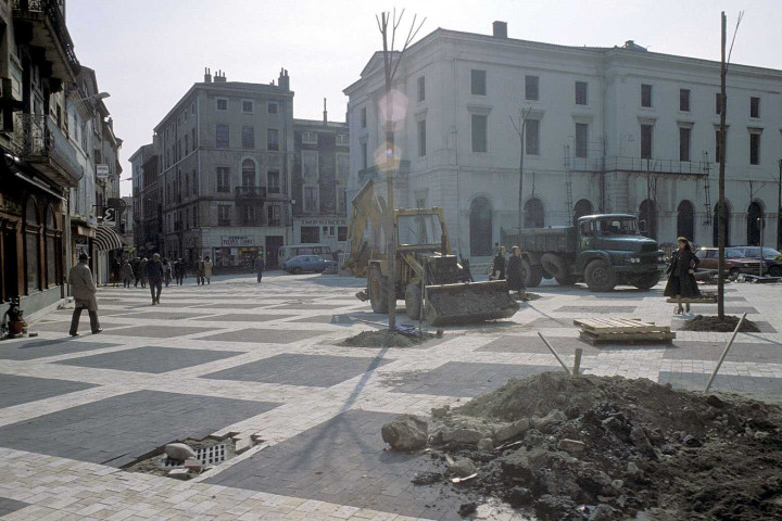 Valence.- Les premières rues piétonnes.