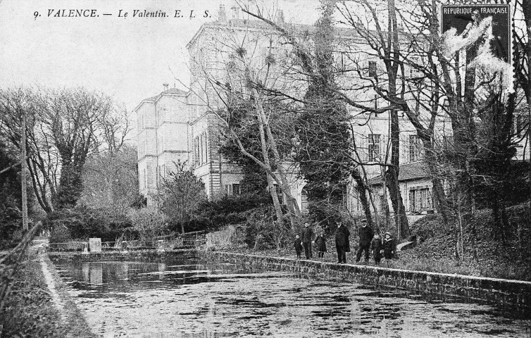 Bourg-lès-Valence.- Le parc du Valentin.