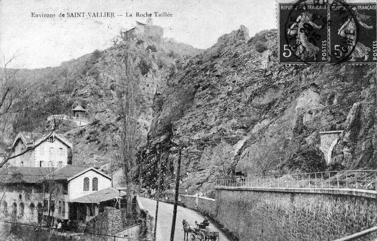 Saint-Barthélémy-de-Vals. - Vue du hameau de la Rochetaillée.