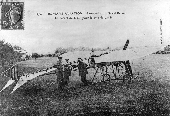 Romans-sur-Isère.- Présentation de monoplans au public au terrain de manœuvres Béraud.