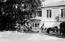 Dans le carrosse, Émile Loubet et son épouse Marie-Louise Loubet à Lisbonne, lors de leur visite du 27 au 29 octobre 1905.