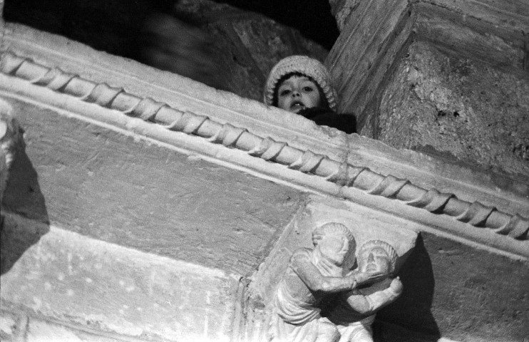 Champagne (Ardèche). - L'église Saint-Pierre, modillon.