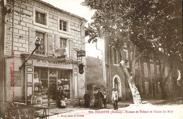 Commerce de détail, place du Cours.